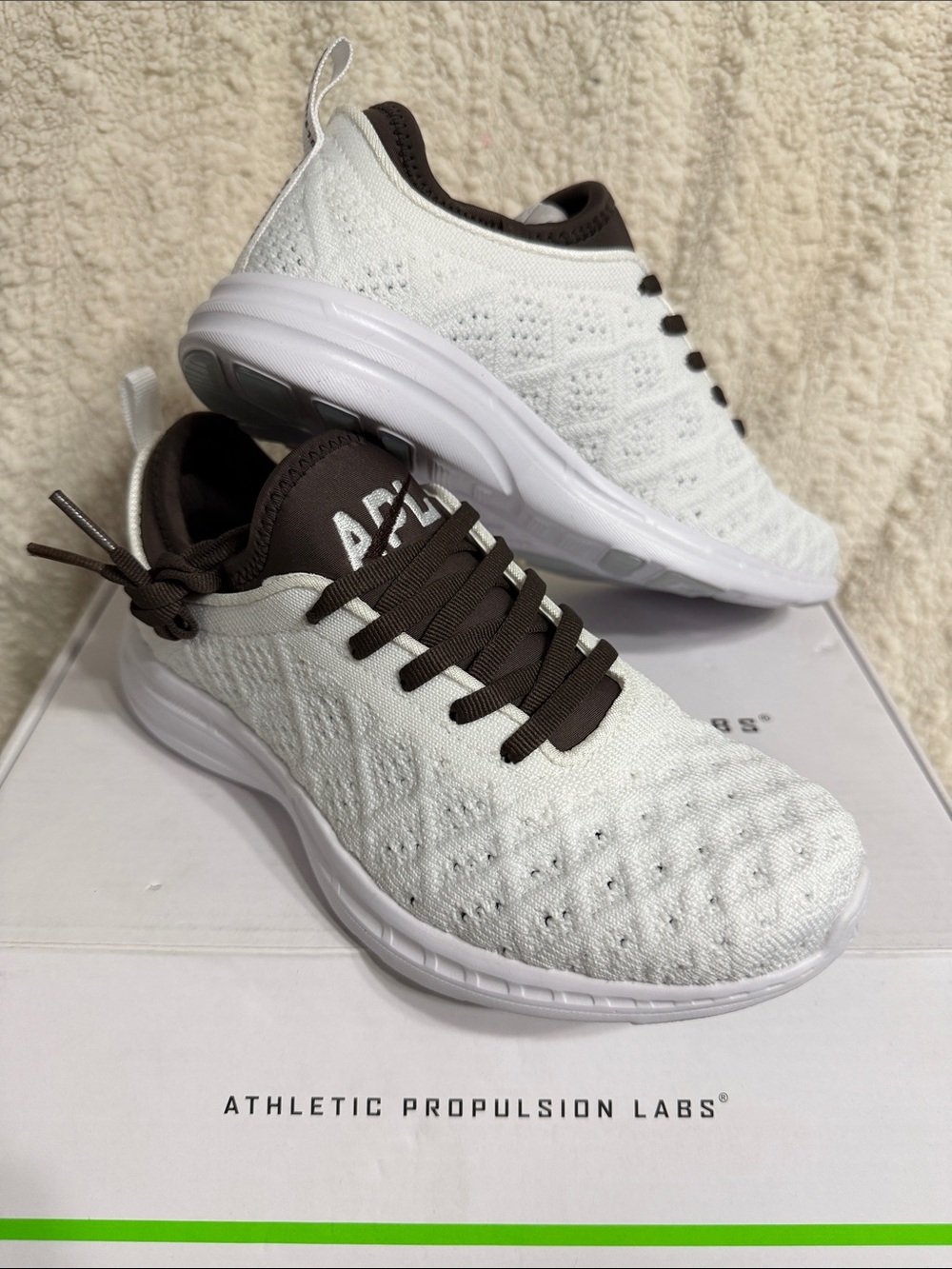 APL Women’s Techloom Phantom - White/Chocolate